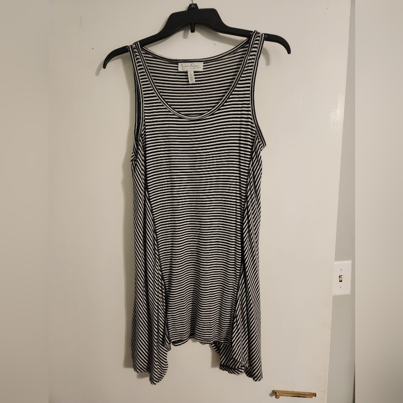 Black and white striped tank top (maternity) - Picture 1 of 2